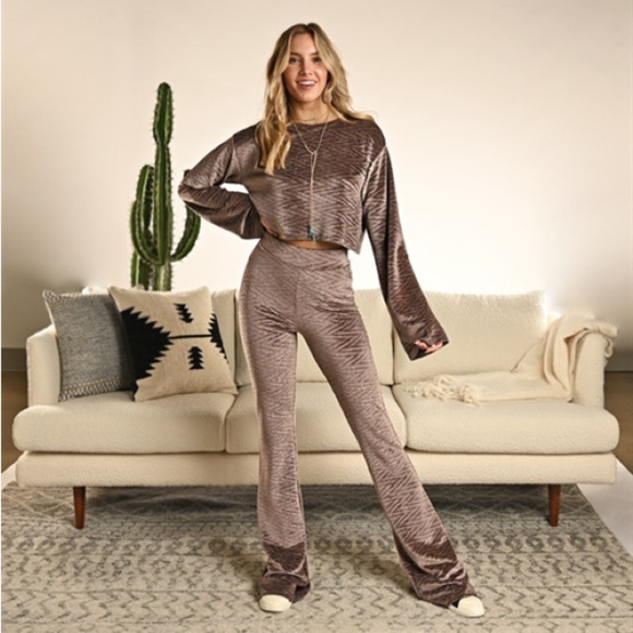 NEW Rock & Roll Denim Velvet Flare Loungewear Pant Rose‎ Taupe SIze Large RARE! - Picture 2 of 4